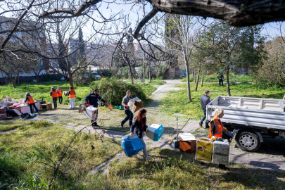 İzmir Bornova’da “Kedili Park” yeniden güvenli hale geldi
